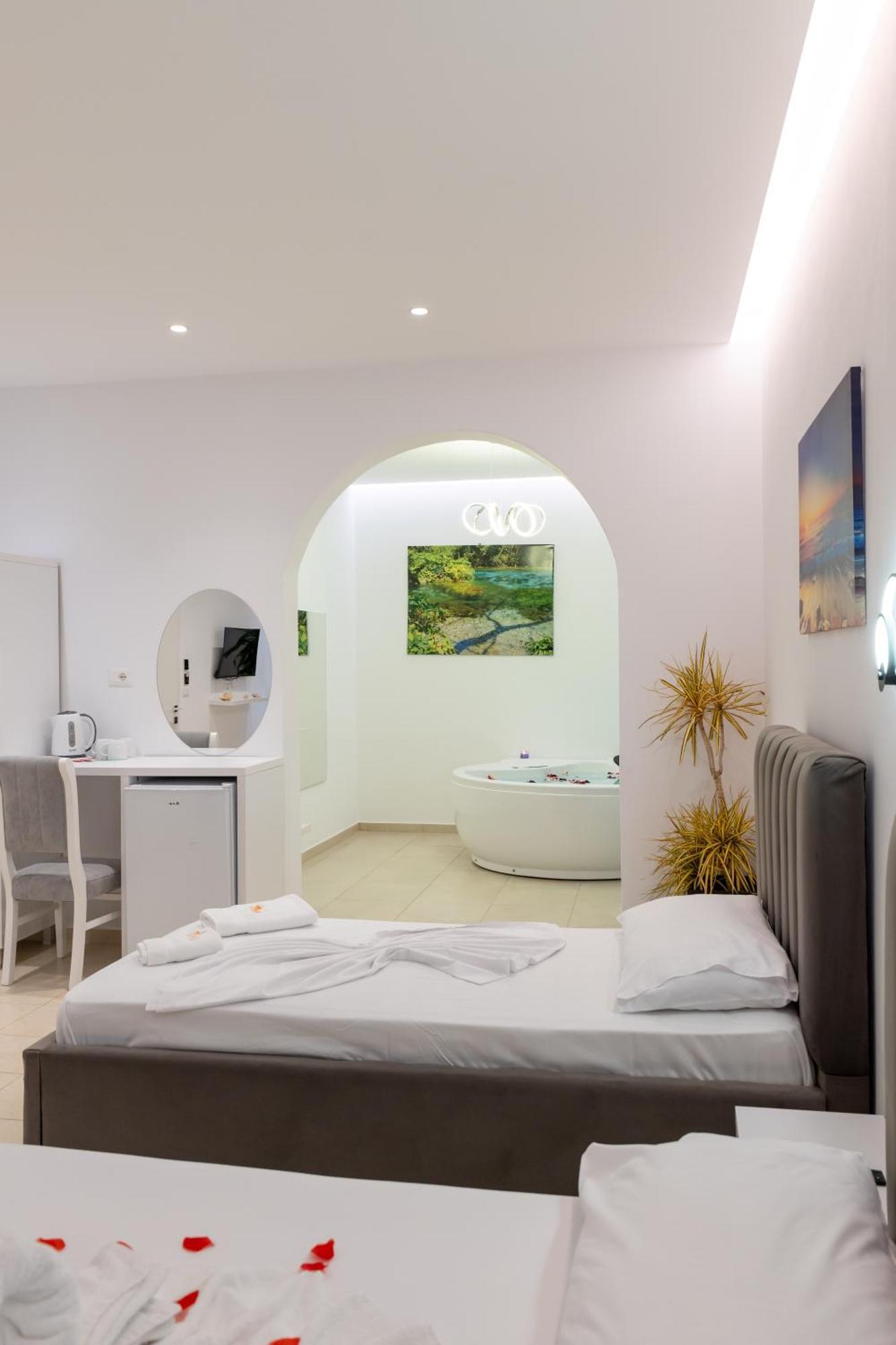 Feniks Hotel Ksamil Zewnętrze zdjęcie