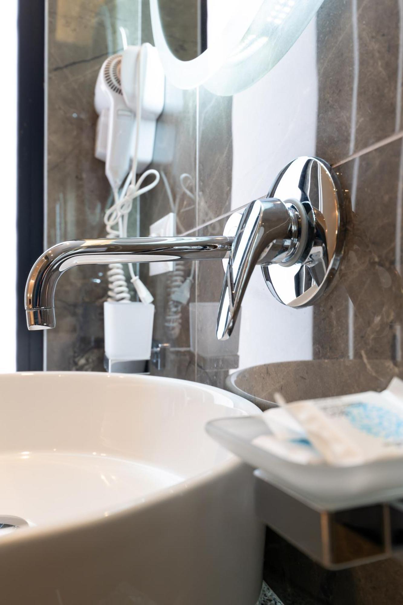 Feniks Hotel Ksamil Zewnętrze zdjęcie